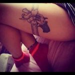 fegyvertetoválás a combon - fotó a kész tetoválásról 01092016 5094 tatufoto.ru