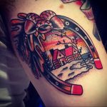 fényképes példa egy patkótetoválásra 2020.02.02. №356 -patkó tetoválás