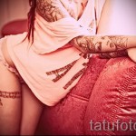 Harisnyakötő tetoválás az 5. fotón