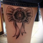 Fotó tetovált harisnyakötővel egy lány számára 9