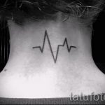 pulzáló tetoválás a nyakon - példa a kész tetoválásra 4