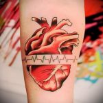 szívimpulzus tetoválás - példa a kész tetoválásra 8