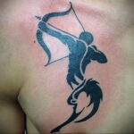 Fotó a Nyilas mellkasi tetoválásról 020.02.2021 №0005 - Nyilas mellkasi tetoválás -