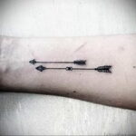 Fotó a nyilas íjász tetoválásról 02/01/2021 №0057 - nyíl íjász tetoválás -