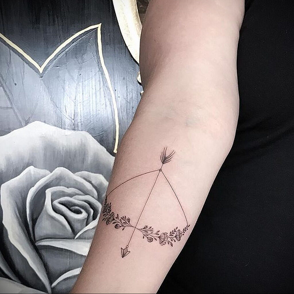 Fotó nyíl íjász tetoválásról 02/01/2021 №0017 - nyíl íjász tetoválás -