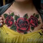 rózsa tetoválás a mellkason - fotó opció 15122015 № 11