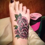 rózsás tetoválás a lábán - fotó opció 15122015 -ből 5. sz