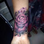 rózsa tetoválás a csuklón - fotó opció 15122015 № 13