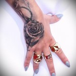 rózsás tetoválás a csuklón - fotó opció 15122015 -ből 21