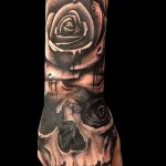 rózsa tetoválás a csuklón - fotó opció 15122015 № 43