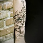 rózsatetoválás a férfiak karján - fotóopció 15122015 -ből, 3. sz
