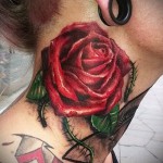 rózsa tetoválás a nyakon - fotó opció 15122015 № 1