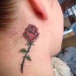 rózsás tetoválás a nyakon - fotó opció 15122015 -ből 23