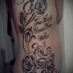 rózsás tetoválás az oldalán - fotó opció 15122015 -ből 6. szám