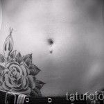 rózsa tetoválás a gyomorra - fotó opció 15122015 № 3