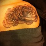 rózsa tetoválás a vállán - fotó opció 15122015 № 7