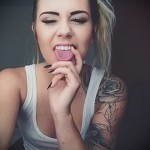 rózsás tetoválás a lányok kezén - fotó opció 15122015 -ből, 10. sz