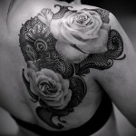 fekete -fehér rózsa tetoválás - fotó opció 15122015 -ből 6. szám