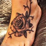 fekete -fehér rózsa tetoválás - fotó opció 15122015 -ből 10. sz
