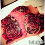 rózsatetoválás a csípőjén - képopció a 15122015 számról 1