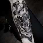 وشم روز على الساعد للنساء 01.12.2020 №003 -وشم روز نسائي-