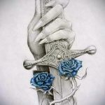 croquis de tatouage rose sur la main - öntsük hűvös fond d'écran 1