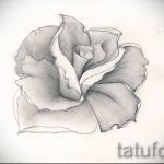 rózsatetoválás vázlat a combon - jól nézzen ki 1