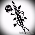 rózsatetoválás vázlat a combon - jól néz ki a 4. kép