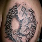 Érdekes fotó kész tetoválással Oroszország - a tetoválás egy változata OROSZORSZÁGRA 35