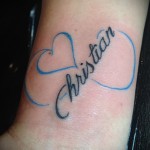 név tetoválás a csuklón - Fotó példa a kész tetoválásra a 06032016 -on 1