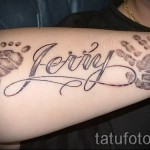 Tattoo -Namen auf der Hand - Foto Beispiel des fertigen Tätowierung auf 06032016 1