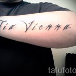 Tattoo -Namen auf der Hand - Foto Beispiel des fertigen Tätowierung auf 06032016 3