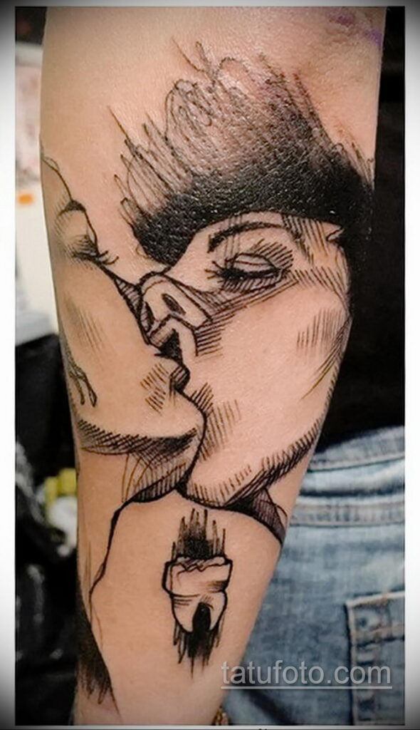 Zdjęcie tatuażu z pocałunkiem 05.07.2021 №232 - pocałunek tatuażu -