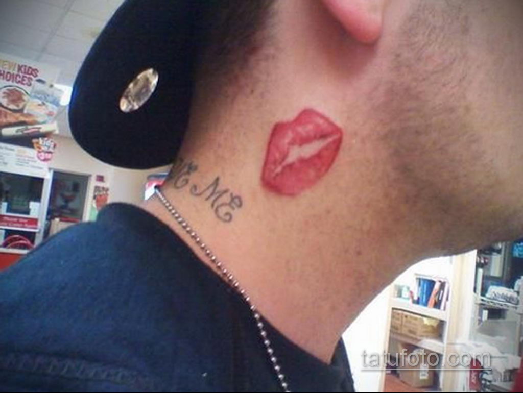 Zdjęcie tatuażu z pocałunkiem 05.07.2021 №194 - pocałunek tatuażu -