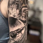 Tatuaż z płytą winylową 26.10.2020 №112 -tatuaż z płyt winylowych-