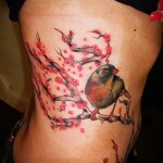 sakura tetoválás az oldalán - fényképes példa a 12122015 1 számra