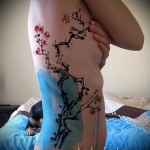 sakura tetoválás az oldalán - fényképes példa a 12122015 számra 3