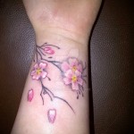 Sakura tetoválás a csuklón - fotó példa 12122015 -ből, 4. sz