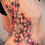 sakura tetoválás az oldalán - fotó példa 12122015 -ből 1. sz