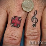 magaskulcsos tetoválás a karján 1 fotó