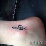 Treble Clef Tattoo On Leg 1 Photo