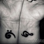 magaskulcsos tetoválás a kezén 1 fotó