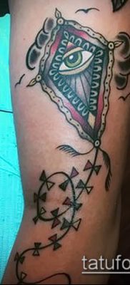 fotó egy szerencsés talizmán tetoválásról (jelentése) - egy példa egy érdekes tetoválási tervre - 007
