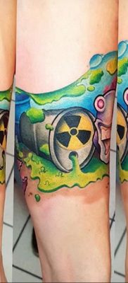 Zdjęcie Tatuaż ze znakiem promieniowania 26.04.2020 №004 -Radiation Tattoo-