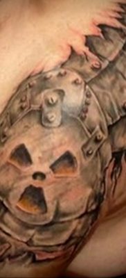 Zdjęcie Tatuaż ze znakiem promieniowania 26.04.2020 №064 -Radiation Tattoo-