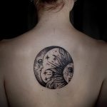 nap tetoválás a hátán - hűvös fotó a kész tetoválásról 14072016 2
