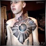 nap tetoválás a mellkasán - hűvös fotó a kész tetoválásról 14072016 1