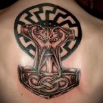 Slawen Sonne Tattoo - hűvös fotó a fertigen Tätowierung 14072016 2