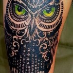 bagoly tetoválás az alkaron - fotó