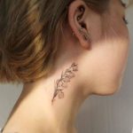 tatovering på halsen - foto 1